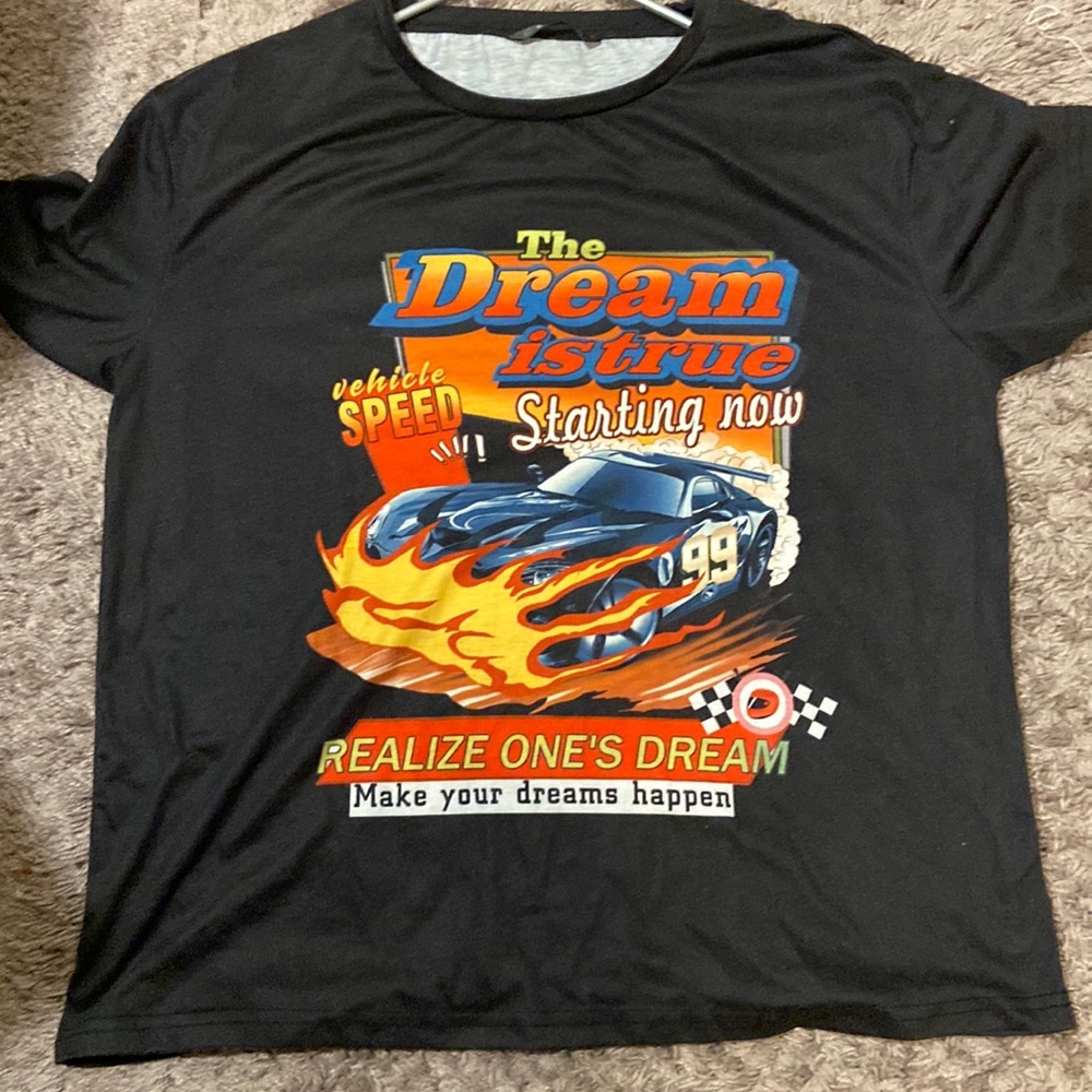 Graphic tee